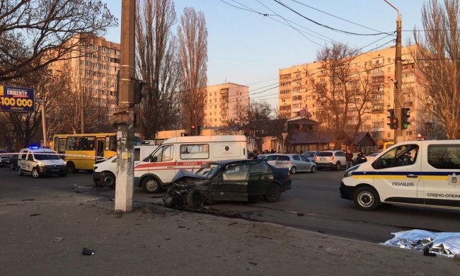 Смертельное ДТП с нацгвардейцами в Одессе: первые секунды после трагедии показали на видео