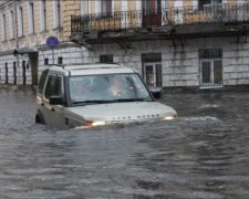 Українська Атлантида: стихія змила популярний курорт