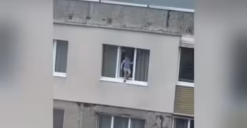 Скриншот с видео, ребенок