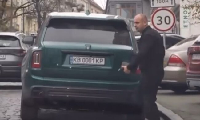 Rolls-Royce Геннадія Вацака. Фото скріншот з Youtube