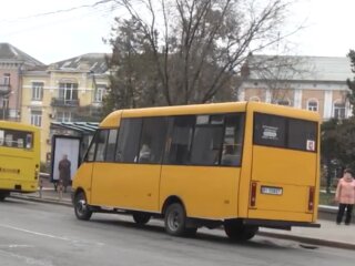 Общественный транспорт, кадр из видео