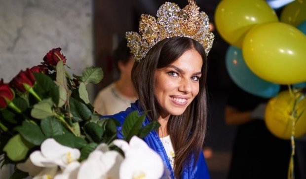 Мисс Вселенной привезла корону в Украину