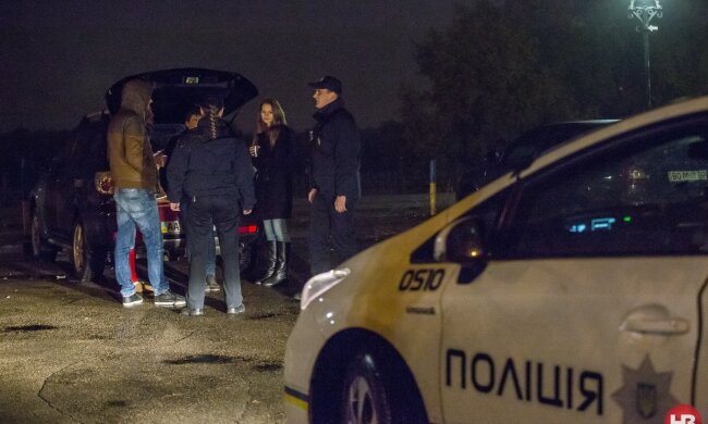 В Николаеве девушки устроили лютое побоище, "Лупили ногами": видео не для слабонервных