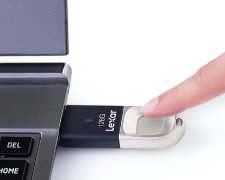 JumpDrive Fingerprint F35: самая защищенная флешка в мире