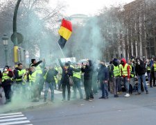 Протести "жовтих жилетів" спіткала трагічна смерть: іще одна країна залита кров'ю