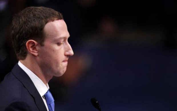Facebook "похоронит" еще три сервиса