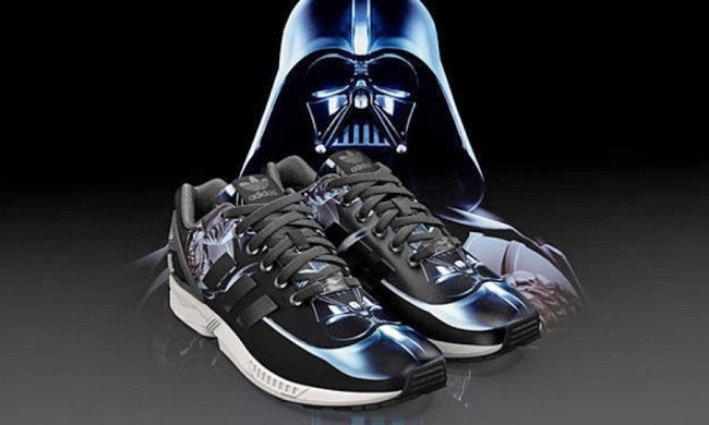 Фанаты "Звездных войн" могут создавать авторские кроссовки Adidas (фото)