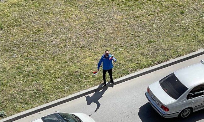 У Болгарії росіяни роздають російські прапорці