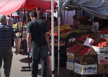 Продажа овощей. Фото: скрин youtube