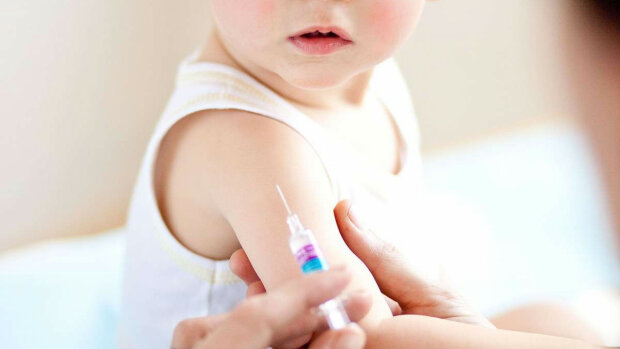 Живі й інактивовані: що входить до складу вакцини для дітей