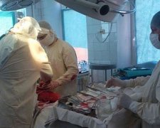 Доки на сході України ллється кров, ми будемо там - медики-волонтери (фото)