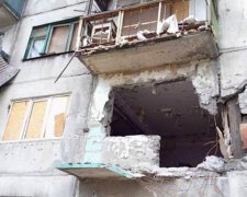 Бажаю фанатам "Оппоблока" жити в такій квартирі: Авдіївка в руках «ДНР» (фото)