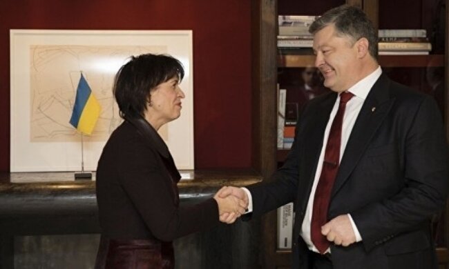 Порошенко домовився про повернення крадених грошей зі Швейцарії