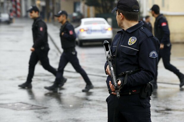 Курортный роман закончился гибелью: в Турции нашли тело украинки, даже ограбить не постыдился