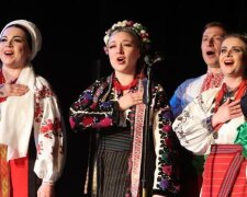 Під час виступу Хора Верьовки донька Матвієнко забула слова Рибчинського, а його назвали Євгеном