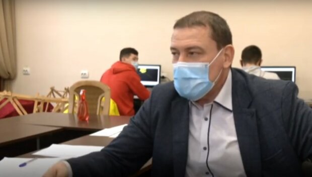 Викладач зі Львова віддав річну зарплату заради порятунку українців від коронавірусу: "Людина з великим серцем"