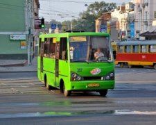 У Харкові маршрутник ножем змусив бізнесмена вибачитися (відео)