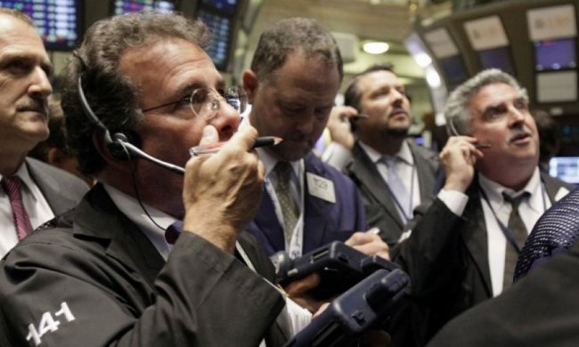 Замедление экономики Китая вызвало панику на биржах