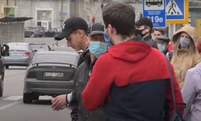 люди, скриншот из видео