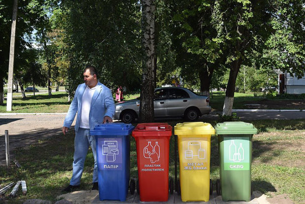 Львів'ян змусять зробити це: сміття - у обмін на гривні