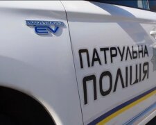 Львів'янка відправила рідних дітей побиратися з простягнутою рукою - "Подайте на хлібчик!"