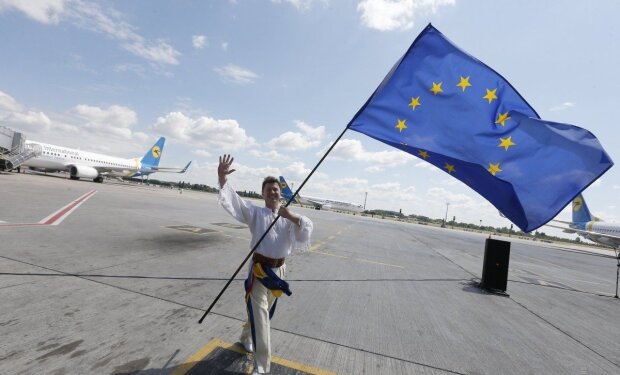 Європа скасує безвіз для України: "Навіть Путін не..."