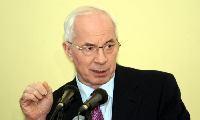 Азаров став кінокритиком