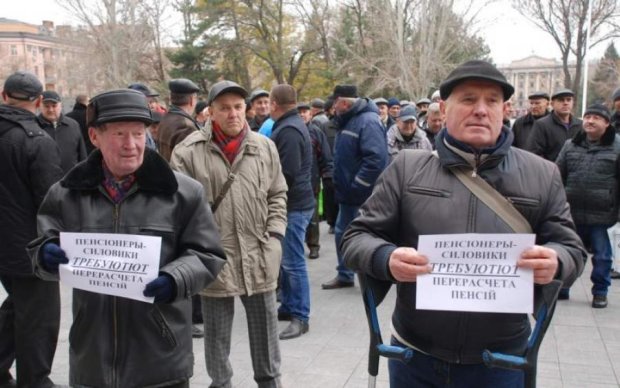 "Военные" пенсии пересчитали: чего ожидать украинским защитникам