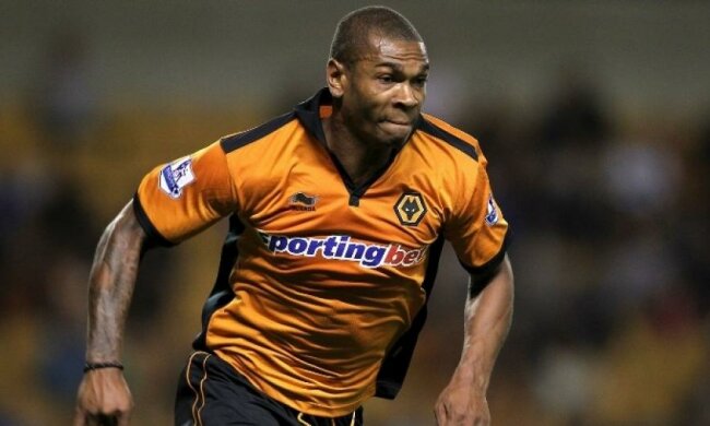 Англійський футболіст напав з сокирою на копів 