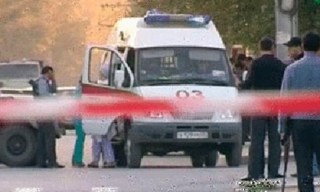 У Полтаві 80-річна бабуся випала з тролейбусу