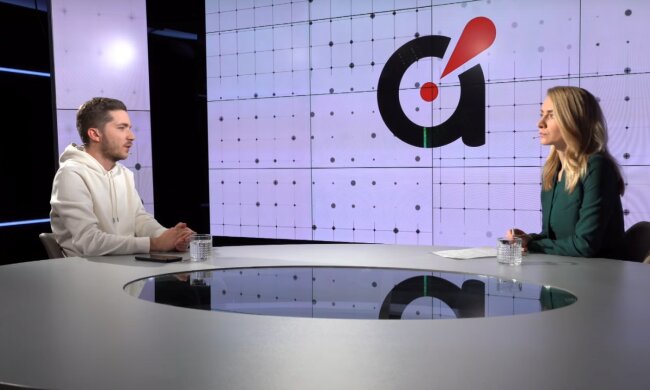 Олег Саакян