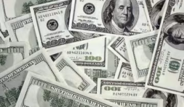 В обменниках доллар продают за 23,1 гривну
