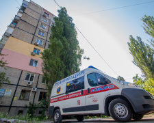 На Комарова напали в Черкассах, журналиста пытаются спасти в реанимации: первые детали