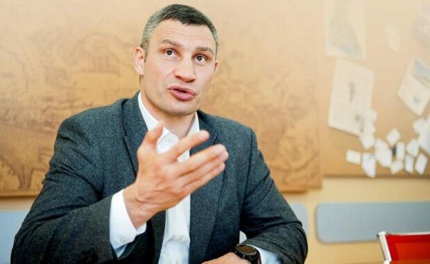 "Заселяют в клоповники": киевляне отправили Кличко в рейд по хостелам, - все плохо