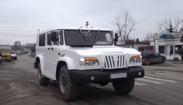 Українець створив унікальний позашляховик, кадр з репортажу Суспільне: YouTube