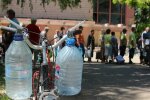 "Потрібно було запасатися": тисячі дніпрян залишилися без води