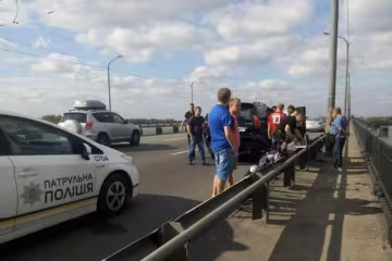 Вагітна з дитиною потрапили під кулі мажора на Lexus