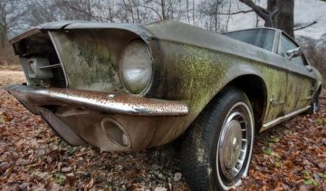 Користувачів Facebook "порвав"  ремонт іржавого авто (ВІДЕО)