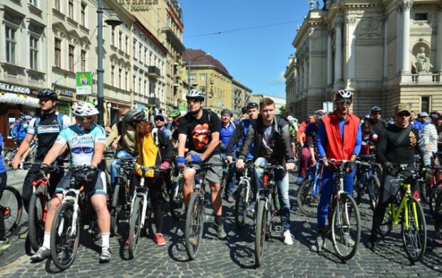 Львів'яни масово пересядуть на велосипеди заради грандіозної "вечірки" на колесах