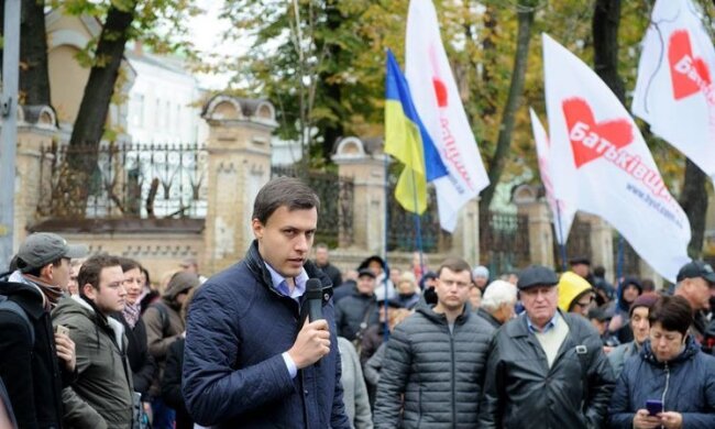 Керівник київської «Батьківщини»: Тарифи треба негайно знизити