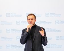 Навальний помирає від смертельної отрути, з'явилися моторошні фото: "Ніби скловатою голову натерли"