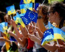 Платный безвиз: украинцам объяснили, что делать при въезде в ЕС