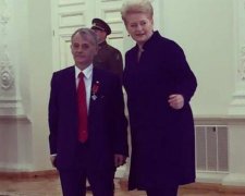 Президент Литвы сделала Джемилеа рыцарем