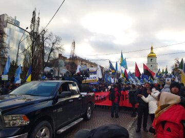 Мітинг на підтримку Петра Порошенка в центрі Києва, фото Знай.ua