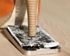 Рішення суду спровокувало масове нищення iPhone у Китаї