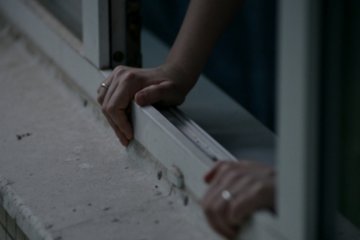 Донька учасника АТО випала з вікна і загинула