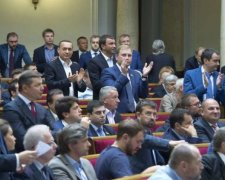 Чиновник, політик, громадський діяч має бути готовий до "відра помиїв" на свою адресу
