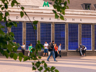 Украинцы, метро, фото из соцсетей