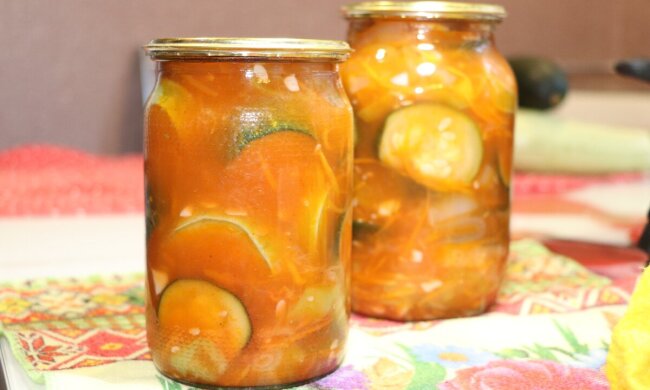 Салат з кабачків, фото plyashka