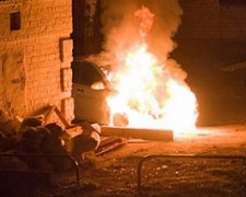 Вночі невідомі підпалили легковик у Харкові (фото)